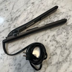 SOLD- Bella Pro Ceramic Flat Iron